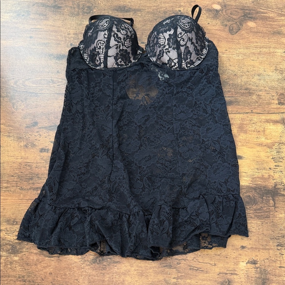 Elegant Black Lace Chemise